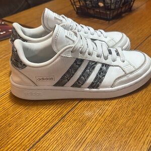 Unisex Adidas Classic Superstar White Sneakers with Snakeskin Accents